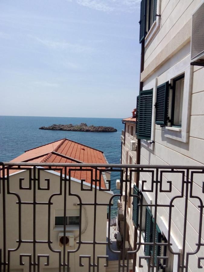 Montesan Luxury Apartments Sveti Stefan Doo Plava Vila Exterior photo