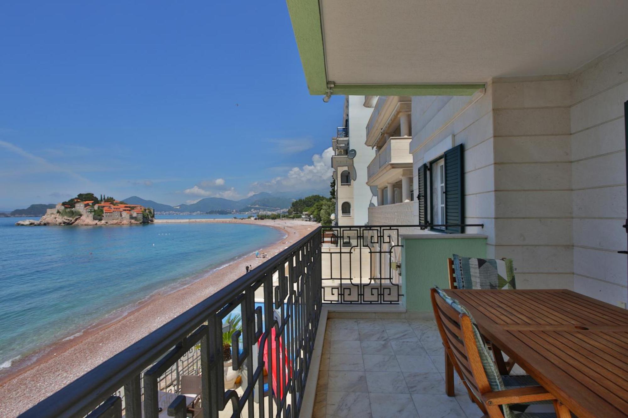 Montesan Luxury Apartments Sveti Stefan Doo Plava Vila Exterior photo