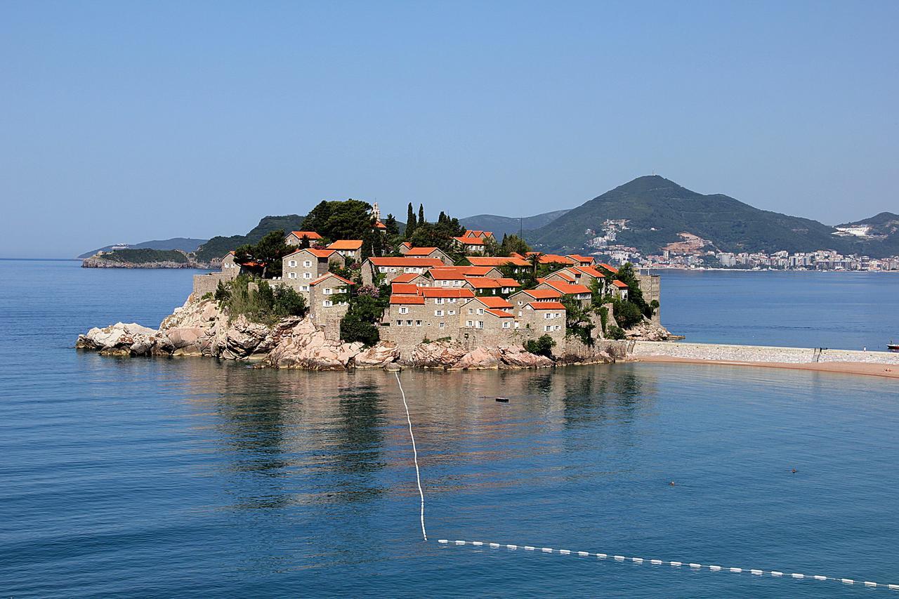 Montesan Luxury Apartments Sveti Stefan Doo Plava Vila Exterior photo