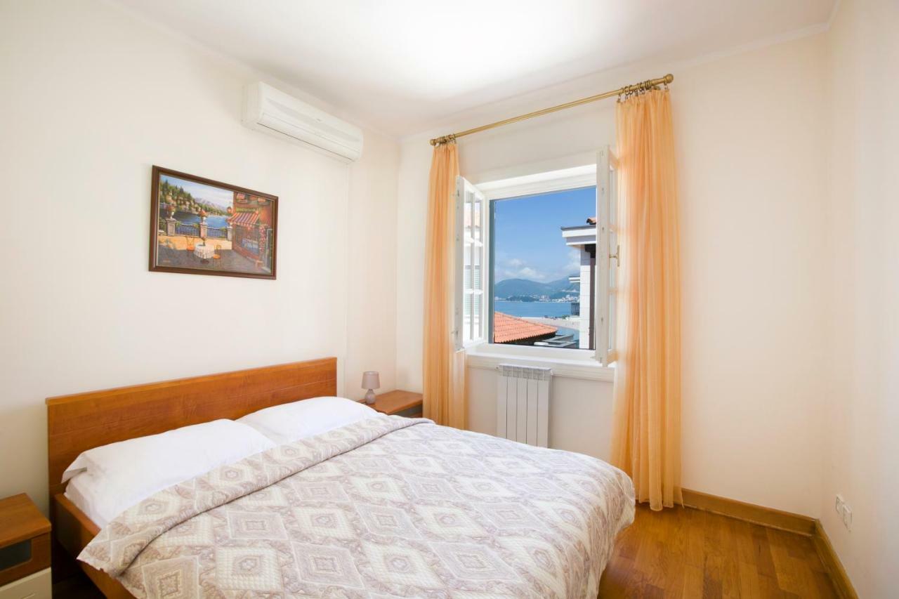 Montesan Luxury Apartments Sveti Stefan Doo Plava Vila Exterior photo